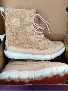 Sorel Pink Beige Sherpa Lace-Up Boots